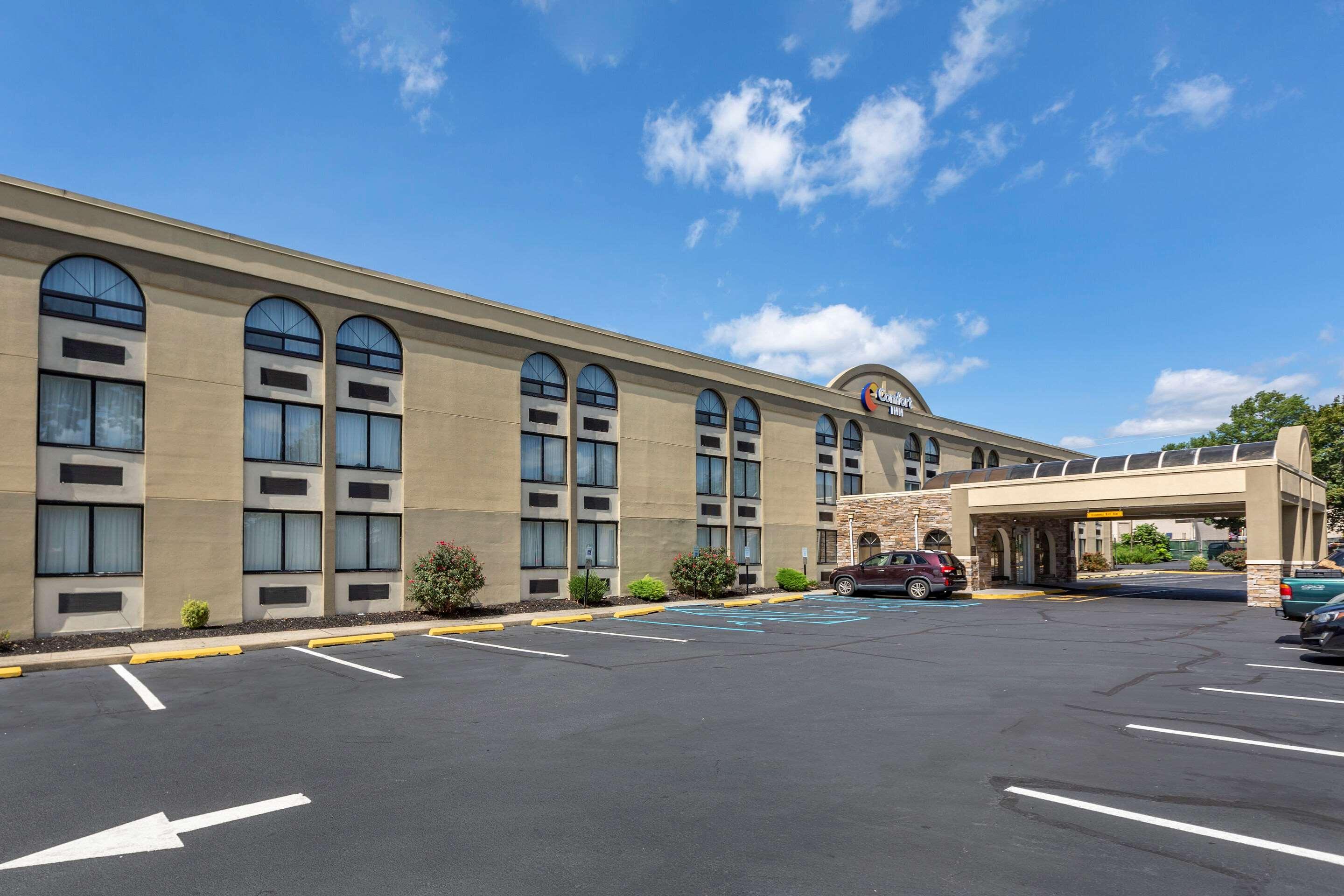 Comfort Inn Edison - New Brunswick Exterior photo